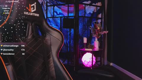 Vamp  online show from January 22, 2025, 6:31 pm