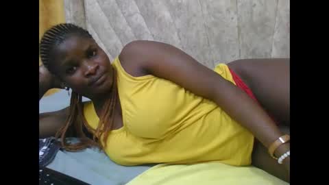 Snapshot of darknipples2 chatting on September 19, 2025, 2:46 am SHANICE online show from September 19, 2025, 2:46 am