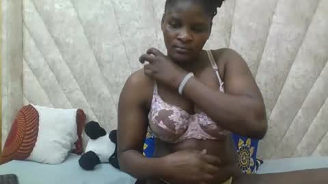 Snapshot of darknipples2 chatting on October 22, 2025, 12:00 am SHANICE online show from October 22, 2025, 12:00 am