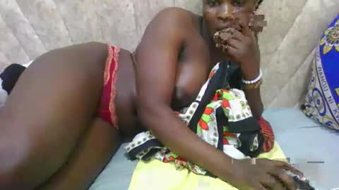 Snapshot of darknipples2 chatting on October 23, 2025, 10:36 am SHANICE online show from October 23, 2025, 10:36 am