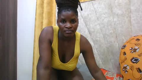 Snapshot of darknipples2 chatting on October 31, 2025, 12:11 am SHANICE online show from October 31, 2025, 12:11 am