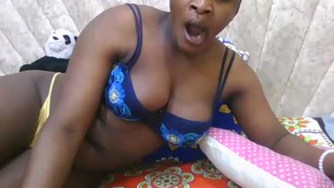 Snapshot of darknipples2 chatting on December 4, 2025, 9:56 pm SHANICE online show from December 4, 2025, 9:56 pm