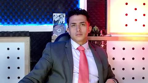 Snapshot of darko0717 chatting on December 16, 2024, 4:49 pm DARKO0717 online show from December 16, 2024, 4:49 pm
