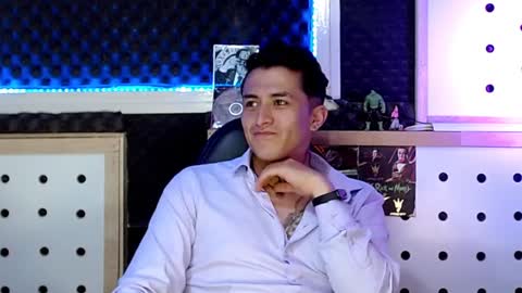 Snapshot of darko0717 chatting on December 18, 2024, 10:02 pm DARKO0717 online show from December 18, 2024, 10:02 pm