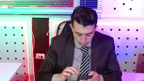 DARKO0717 online show from November 17, 2025, 1:39 pm