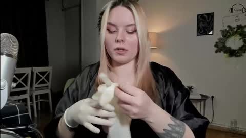 Snapshot of darkside_tailor chatting on February 14, 2025, 11:09 pm Miss Tailor online show from February 14, 2025, 11:09 pm