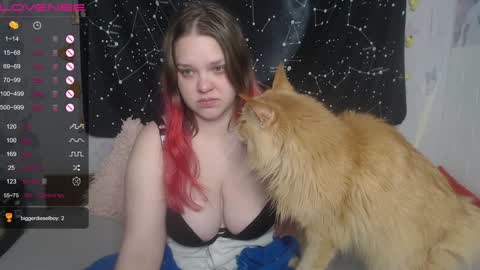 Snapshot of darling_tony18 chatting on December 8, 2024, 2:19 pm darling_tony18 online show from December 8, 2024, 2:19 pm