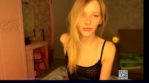 Snapshot of darlingdarinka chatting on September 23, 2025, 2:53 pm D online show from September 23, 2025, 2:53 pm