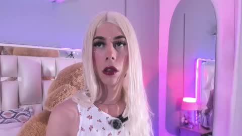 darlyn_tenderhot__ online show from November 29, 2025, 11:41 pm