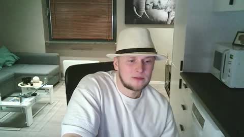 Snapshot of dartanjanas chatting on October 31, 2025, 8:21 pm Dario online show from October 31, 2025, 8:21 pm