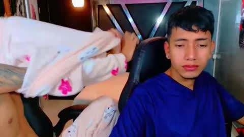 darwinandbrayan online show from December 17, 2025, 2:06 am