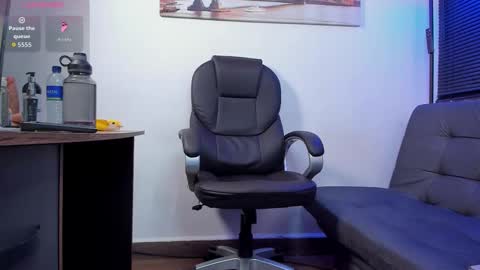 Snapshot of dash_bukoski chatting on September 16, 2025, 11:33 am Dash online show from September 16, 2025, 11:33 am