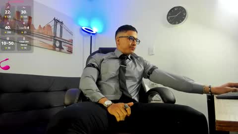 Snapshot of dash_bukoski chatting on October 3, 2025, 12:57 pm Dash online show from October 3, 2025, 12:57 pm