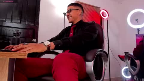 Snapshot of dash_bukoski chatting on October 4, 2025, 11:52 am Dash online show from October 4, 2025, 11:52 am