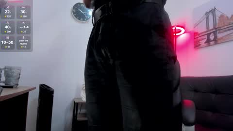 Snapshot of dash_bukoski chatting on October 10, 2025, 11:42 am Dash online show from October 10, 2025, 11:42 am