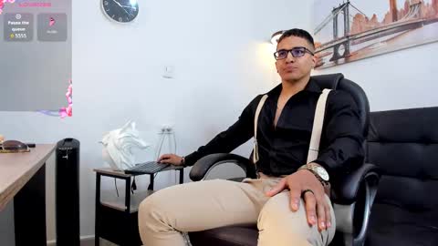 Snapshot of dash_bukoski chatting on October 13, 2025, 11:32 am Dash online show from October 13, 2025, 11:32 am