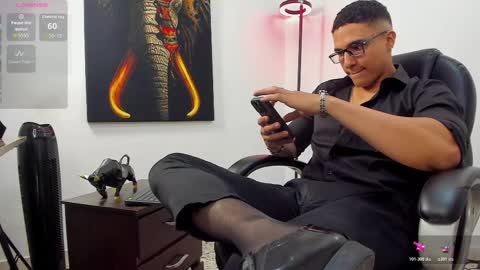 Snapshot of dash_bukoski chatting on October 31, 2025, 4:57 am Dash online show from October 31, 2025, 4:57 am