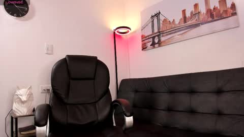 Snapshot of dash_bukoski chatting on November 24, 2025, 1:00 pm Dash online show from November 24, 2025, 1:00 pm