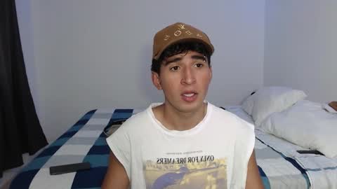 Snapshot of dave_hot1 chatting on December 14, 2025, 8:35 pm David online show from December 14, 2025, 8:35 pm