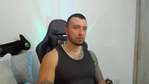 Snapshot of dave_max93 chatting on October 24, 2025, 10:00 am DAVE MAX online show from October 24, 2025, 10:00 am