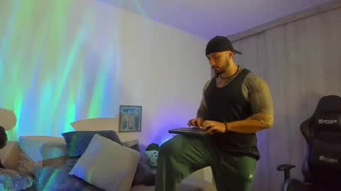 Snapshot of dave_max93 chatting on November 7, 2025, 3:50 am DAVE MAX online show from November 7, 2025, 3:50 am