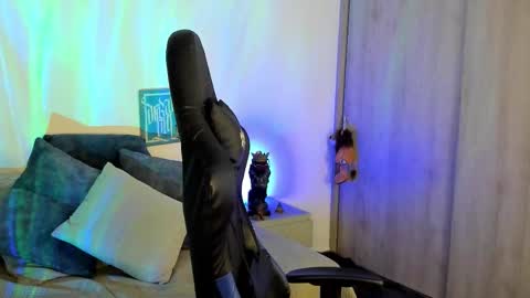 Snapshot of dave_max93 chatting on November 14, 2025, 10:03 am DAVE MAX online show from November 14, 2025, 10:03 am