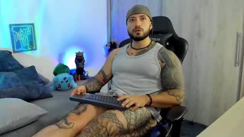 Snapshot of dave_max93 chatting on November 26, 2025, 2:45 am DAVE MAX online show from November 26, 2025, 2:45 am