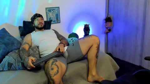 Snapshot of dave_max93 chatting on November 27, 2025, 3:03 pm DAVE MAX online show from November 27, 2025, 3:03 pm