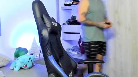 Snapshot of dave_max93 chatting on November 28, 2025, 10:07 am DAVE MAX online show from November 28, 2025, 10:07 am