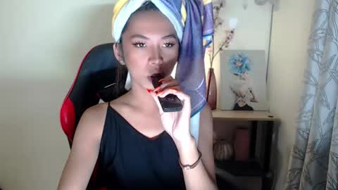 Snapshot of daveboyyy chatting on October 8, 2025, 11:52 am Scarlet thesexiest online show from October 8, 2025, 11:52 am