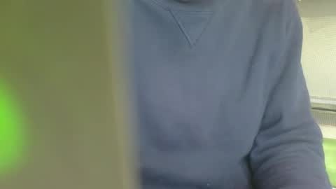 Snapshot of davesmth chatting on December 1, 2025, 12:54 pm Davesmth online show from December 1, 2025, 12:54 pm