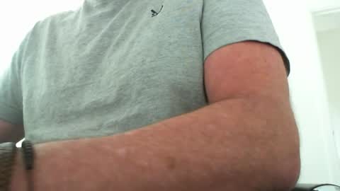 davesu12345 online show from September 23, 2025, 8:17 am