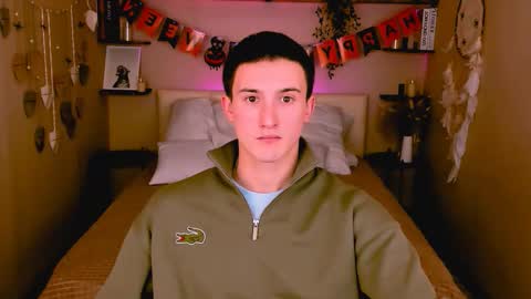 Snapshot of david__diamond chatting on October 27, 2025, 4:11 pm David online show from October 27, 2025, 4:11 pm