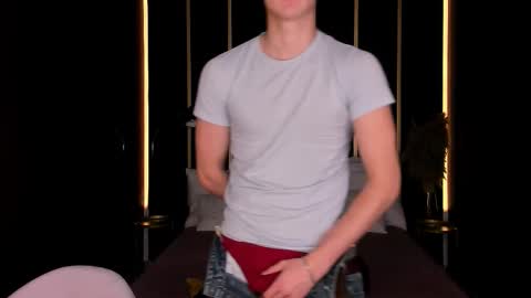 Snapshot of david__diamond chatting on November 8, 2025, 4:07 pm David online show from November 8, 2025, 4:07 pm