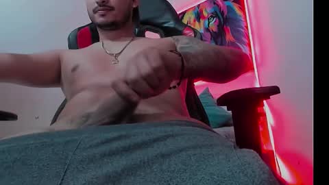 Snapshot of david__ox chatting on February 24, 2025, 3:55 am david__ox online show from February 24, 2025, 3:55 am