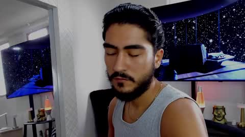 Hey im David that loves to explore and speak their fantasies. Very open talktative and nice. Feel free to chat with me online show from January 28, 2025, 12:11 pm