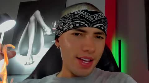 Snapshot of david_jons7 chatting on September 25, 2025, 11:19 pm David Jons online show from September 25, 2025, 11:19 pm