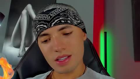 Snapshot of david_jons7 chatting on October 22, 2025, 12:22 am David Jons online show from October 22, 2025, 12:22 am