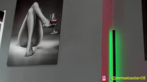 Snapshot of david_jons7 chatting on December 15, 2025, 1:04 pm David Jons online show from December 15, 2025, 1:04 pm