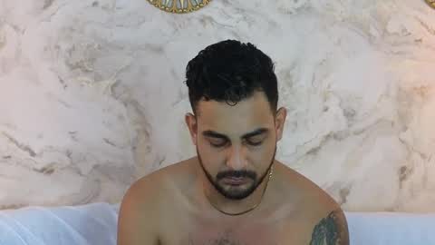 Snapshot of david_oliveira chatting on December 17, 2024, 12:00 pm JF oliveira online show from December 17, 2024, 12:00 pm