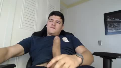 Snapshot of david_smit_ chatting on December 10, 2024, 3:22 pm david smit online show from December 10, 2024, 3:22 pm