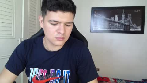 Snapshot of david_smit_ chatting on December 11, 2024, 3:26 pm david smit online show from December 11, 2024, 3:26 pm