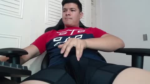 Snapshot of david_smit_ chatting on December 12, 2024, 3:05 pm david smit online show from December 12, 2024, 3:05 pm