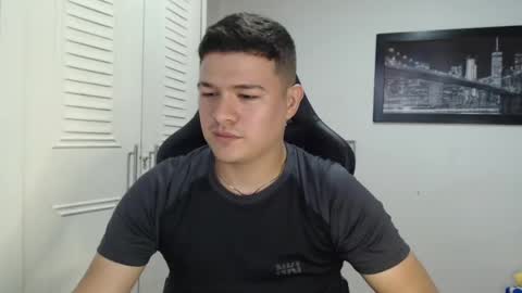 Snapshot of david_smit_ chatting on January 2, 2025, 8:46 pm david smit online show from January 2, 2025, 8:46 pm