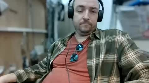 Snapshot of davideo59 chatting on September 12, 2025, 9:42 am davideo59 online show from September 12, 2025, 9:42 am