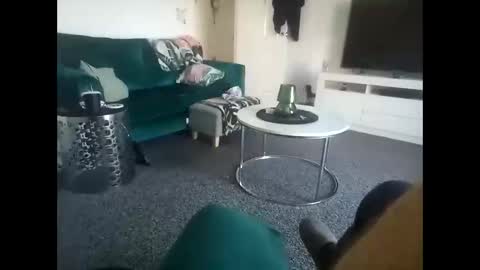 Snapshot of davidf75 chatting on October 29, 2025, 9:33 am davidf75 online show from October 29, 2025, 9:33 am