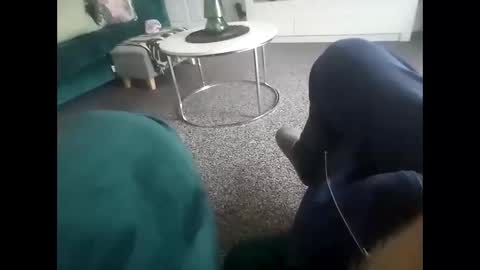 Snapshot of davidf75 chatting on October 30, 2025, 9:22 am davidf75 online show from October 30, 2025, 9:22 am