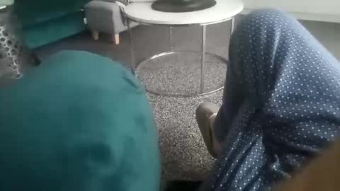 Snapshot of davidf75 chatting on November 14, 2025, 9:19 am davidf75 online show from November 14, 2025, 9:19 am