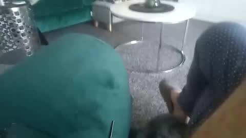 Snapshot of davidf75 chatting on December 2, 2025, 9:36 am davidf75 online show from December 2, 2025, 9:36 am