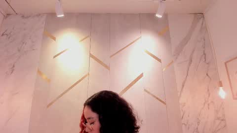 Snapshot of davis_emma chatting on March 10, 2025, 9:53 am Emma online show from March 10, 2025, 9:53 am